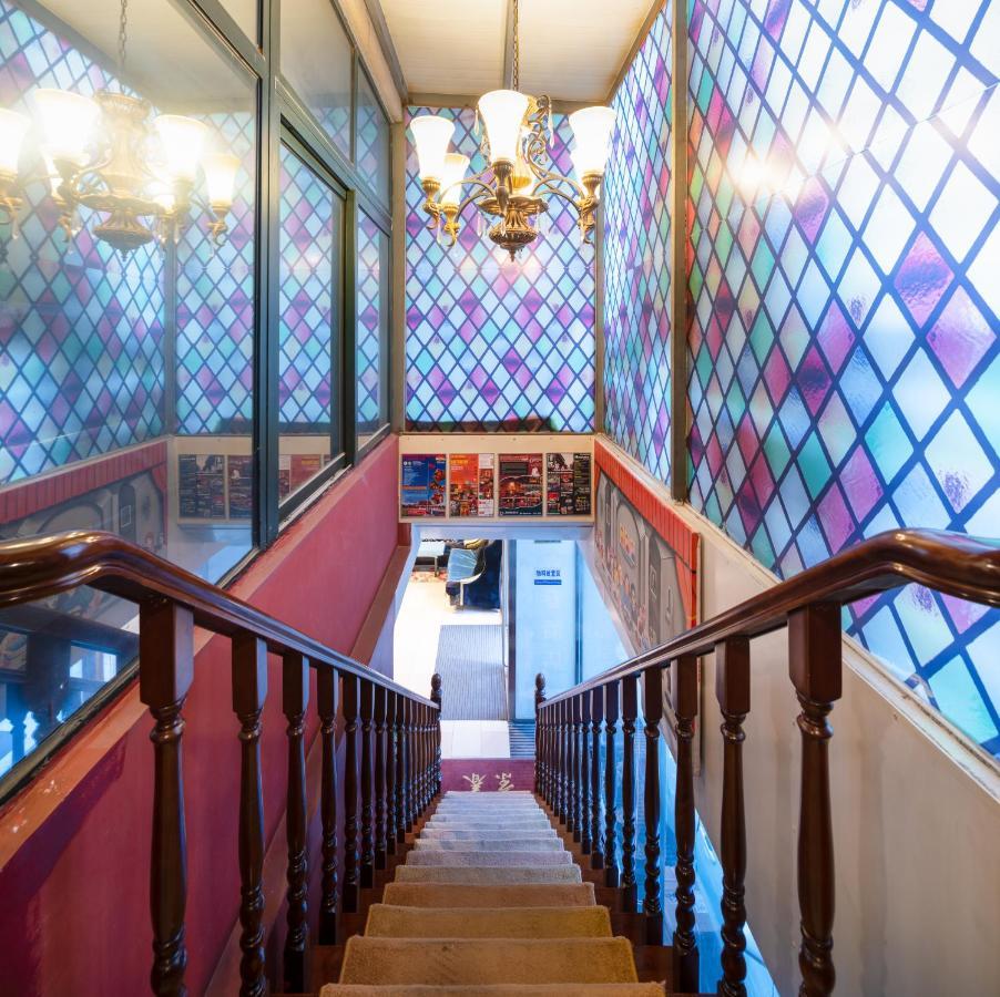 Spring Time Hostel--Nearby Tiananmen Square & Forbidden City & Wangfujing Street & Line 5,6 Subway Nearby,Free Wifi Peking Kültér fotó