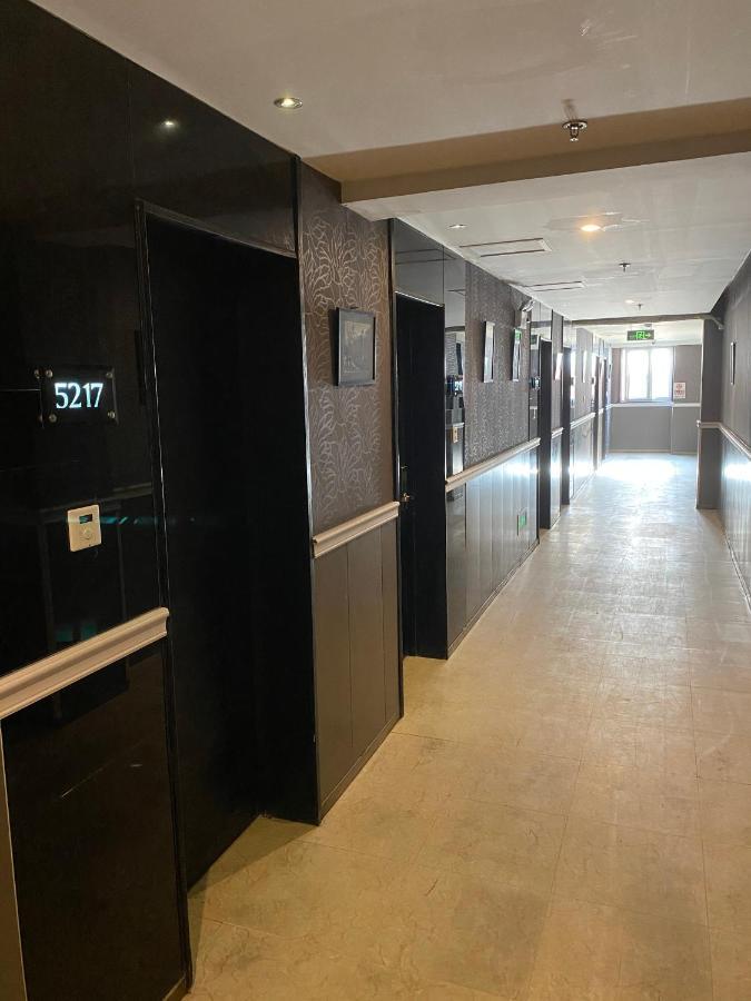 Spring Time Hostel--Nearby Tiananmen Square & Forbidden City & Wangfujing Street & Line 5,6 Subway Nearby,Free Wifi Peking Kültér fotó